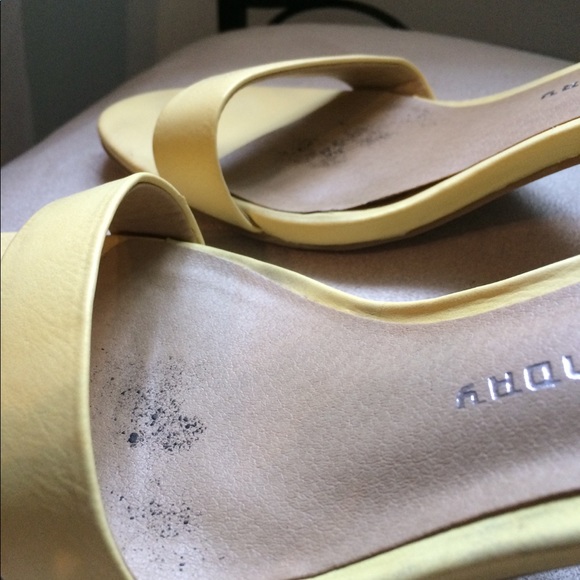 Chinese Laundry Heels - Picture 4 of 7